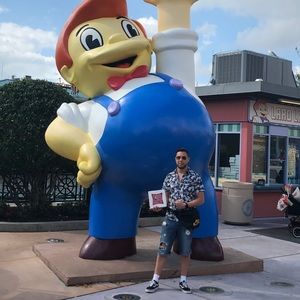 Meet your Posher, Daniel